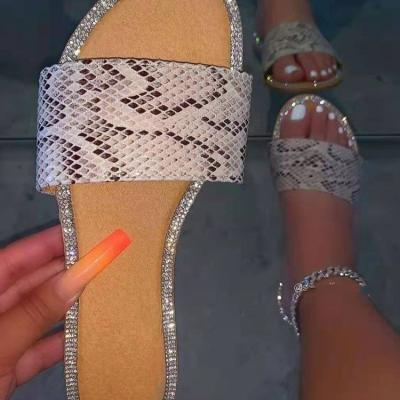 China Fashion Trend Best Selling Summer Women's Shoes Fashion Slippers Ladies Cute Leopard Flat Sandals for sale