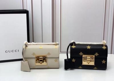 中国 白い四角の女性のための革蜂のパターン・チェーンの革紐のショルダー・バッグ 販売のため