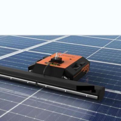 Chine Robot de nettoyage photovoltaïque à commande automatique avec 5 heures de temps de nettoyage haute durabilité à vendre