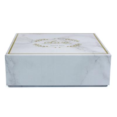 China Biodegradable Wholesale Lid and Low Logo Foil Stamping Rigid Cardboard Custom Paper Luxury Packaging Box for Chocolates or Candies, Sweets for sale