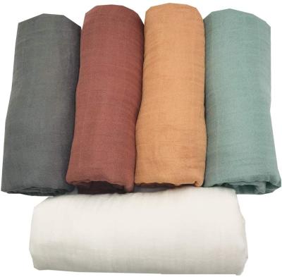 China Soft PORTABLE 2layers wrap organic bamboo blanket solid color muslin for baby, set of 3 wraps for boys and girls, simple designs for sale