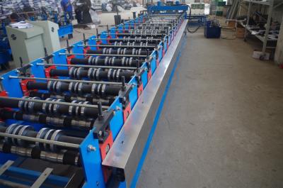 중국 2018 new Type CNC Control Roll Forming Machine Drainage use PLC Control Metal Gutter Roll Forming Machine 판매용