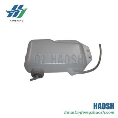 China 8-97205136-0 Radiator Surge Tank 8972051360 Suitable For ISUZU NKR77 NKR55 4KH1 for sale
