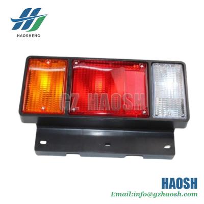 Chine L'Isuzu NHR NKR est une lampe à queue RH 8-94178618-1 8-94178618-0 8941786181 8941786180 à vendre
