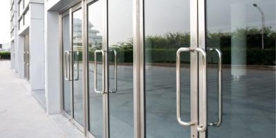 Chine Ravissez le manuel en aluminium de portes d'oscillation ou le capteur automatique ouvert pour le mail à vendre