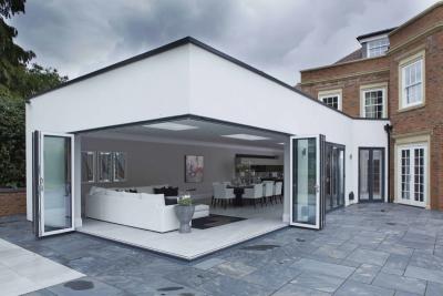 Chine L'isolation Bifold en aluminium faisante le coin de portes du pliage 3m a glacé ultra argenté à vendre