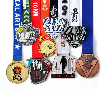 China China Wholesale OEM Medallion Sports Medal Enamel Marathon Medals Gold Custom Award for sale