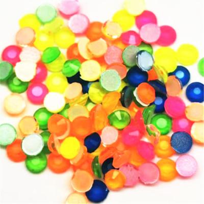 Κίνα Μικρό υλικό χαντρών κρυστάλλου Rhinestones νέου/γυαλιού/επίπεδων κατώτατων σημείων προς πώληση