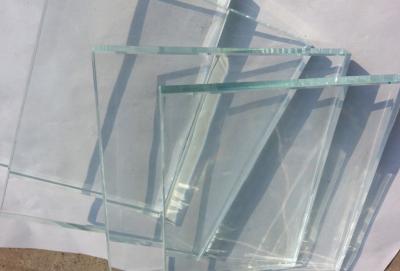 China Niedriges Eisen Sicherheit Ultra-klares Glas 91% Durchlässigkeit 7 Mohs Oberflächenhärte zu verkaufen