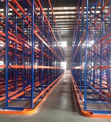 China Heavy Duty Load Bearing 300kg/Layer Multifuncional Warehouse Steel Boltless Storage Stacking Rack & Shelves for sale