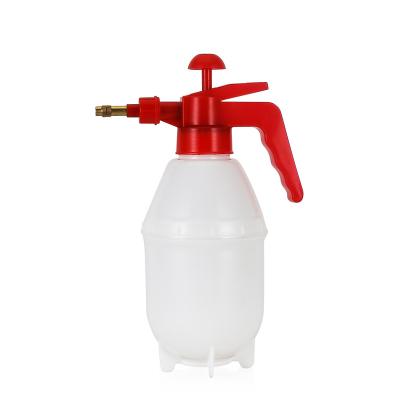 China 1.5 Liter Garden Hand Pressure Plastic Sprayer Small for sale