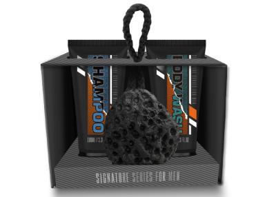 Chine Les ensembles de cadeau du toilettage des hommes de Cedarwood inclut le lavage du corps 100ml, 100ml le shampooing, Charcol s'exfoliant l'éponge de corps à vendre