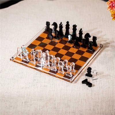 China Acrílicos cortados dão forma a Crystal Gaming Chess Set feito sob encomenda magnético à moda à venda