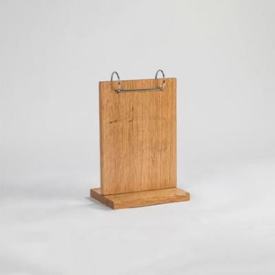 China Natural Wood Clip Menu Holder Flip Tabletop Sign Holder Stand A4 / A5 / A6 Size Custom à venda