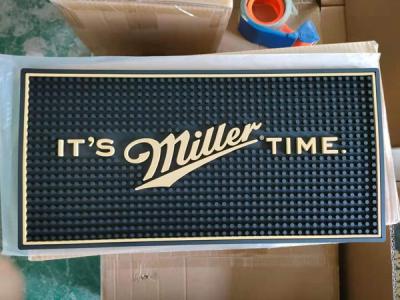 China Free Design Rubber Placemat Beer Drip Tray Customized Logo / Shape / Color / Size PVC BARMAT à venda