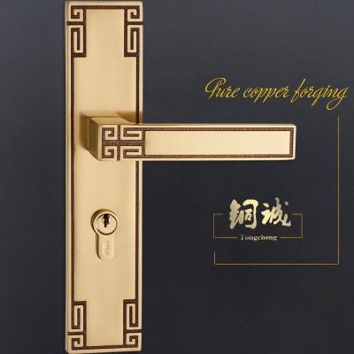 China Coper Vietnam market entry antique wood brass door lockset brass door handle lever with key for sale