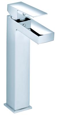 China Grifón de mezclador de cuencas moderno hecho de latón para la renovación de su baño T8682L en venta