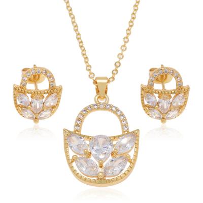 China Fashion TRENDY Personalized Luxury Women's Design Jewelry Set Jewelry Earrings and Necklace Set Brass Gold Plated for sale
