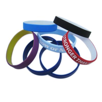 China Fashion Casual/Sporting Promotional Customized Personalized 2 Tone PVC Wristband Event Silicone Wristbands Rubber Wristband With Logo Custom for sale