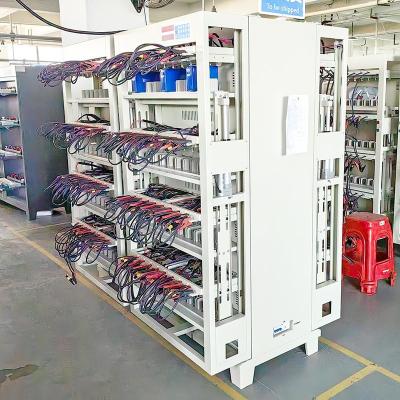 Chine Machine de classement de la capacité des cellules de batterie pour cellules prismatiques à vendre