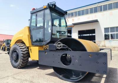 Κίνα 2100mm Double Drum Road Roller 12 Ton Hydraulic LTD212H 110kw στην Κένυα προς πώληση