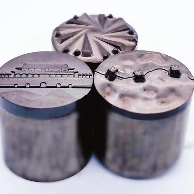 China 2Máquina de gravação a laser de fibra de precisão de 0,5 kW para materiais não consumíveis à venda