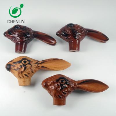 China Rasguño múltiple del propósito de la manija del paraguas de madera de pino de la madera dura resistente en venta