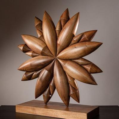China Escultura de talla de madera contemporánea indecolorable, escultura de madera abstracta en venta