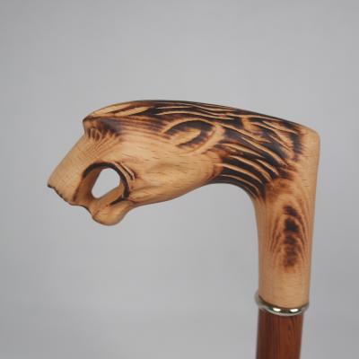 China Finalmente diseño animal de la manija de madera antigua del paraguas del arte sin las rebabas en venta
