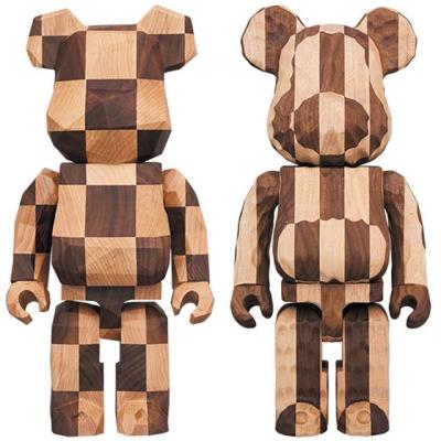 China Esculturas de madera grandes estéticas inspiradas del oso con el material de la haya de la madera dura en venta