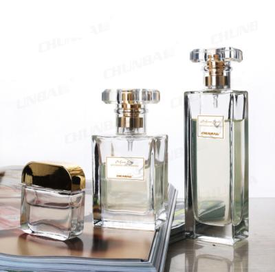 China os recipientes 60ml cosméticos de vidro perfumam o ODM do difusor 2.1oz do pulverizador da garrafa à venda