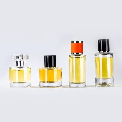 China Os recipientes cosméticos de vidro do perfume do tampão do ímã perfumam o selo do friso da garrafa de vidro 50ml à venda