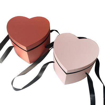 China New Design Handmade Wholesale Mother's Day Present Luxury Heart-shape Flower Packaging Rose Box for sale