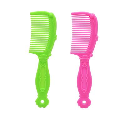 China DIY TOY Hot Sale Girl Toy Accessories Doll Accessories Decorations With Girls Doll Comb for sale