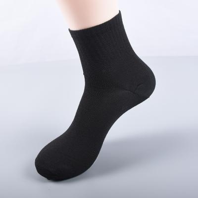 China Custom Viable Logo Football White Fashion Cotton Sport Summer Socks For Men for sale