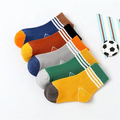 China New Style Cotton Spring And Autumn Colorful Standard Warm Boys QUICK DRY Kids Socks for sale