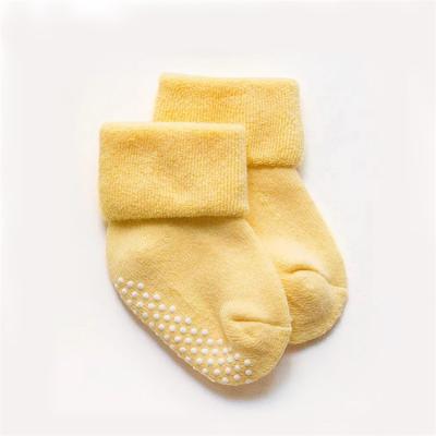 China Breathable White Organic Cute Animal Cotton Handle Ruffle Anti Slip Baby Sock Cmax for sale