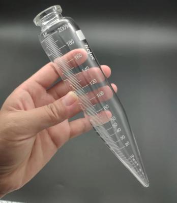 China Cenlee 100 ml 200 ml tubo de cilindro de vidrio de medición para uso en laboratorio tubo de centrifugadora de aceite cónico con graduado transparente en venta
