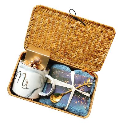 China Unique Festival Decoration Cup Napkin Set Wedding Party Favors Birthday Gifts For Man Lover Girlfriend Boyfriend Guests for sale