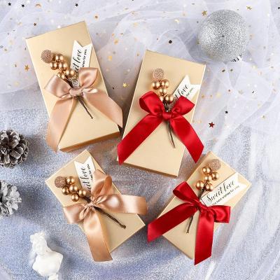 China Recycled Materials Gold Wedding Party Supplies Ribbon Furits Paper Favor Boxes Chocolate Candy Box for sale