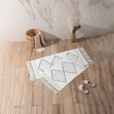 China Manufacturer Washable Supply Custom Practical Simplicity With White Black Tassel Non Slip Mat for sale
