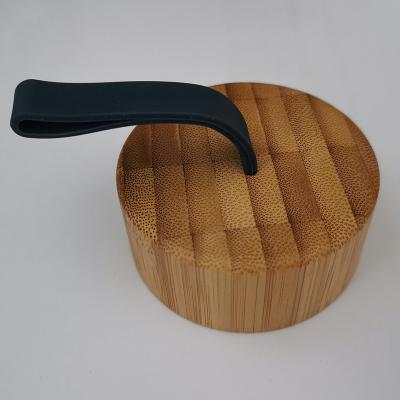 China Non Spill Food Grade Bamboo Cover Lids With Rubber Grip for sale