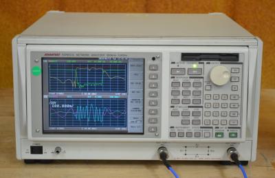 Κίνα Χρησιμοποιημένοι Advantest R3765CG δικτύων εξοπλισμοί δοκιμής συσκευών ανάλυσης 3.8GHz πολυ λειτουργικοί προς πώληση