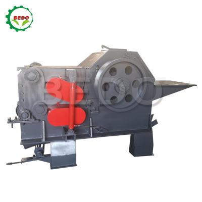 China As Customer's Request Wood Chipper Machine with Hydraulic Motor Feed Conveyor Length and CE Certificate for sale