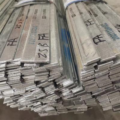 China Heiße eingetauchte galvanisierte flache Stange S235jr A36 des Kohlenstoffstahl-12m für Baumaterial zu verkaufen