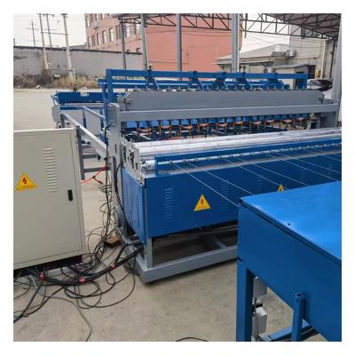 China Easy Installation Fully Automatic High Speed Fence Metal Welding Wire Mesh Making Machines for sale