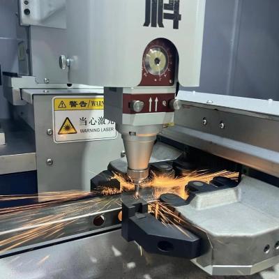 China Ms Aluminum Ss Carbon CNC Metal Pipe Cutter Cutting Machine/Round Rectangular Fiber Tube Pipe Laser Cutting Machine /stainless Soft Steel Square for sale