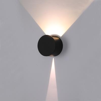 China Luces de pared impermeables ajustables para exteriores de estilo doméstico moderno y sencillo lámpara de pared exterior foco de luz de balcón lámparas de pared en venta
