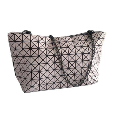 China Fashion Diamond Lattice Storage Beauty Toiletry Bag Multifunctional Geometric Splicing Cosmetic Handbag for sale
