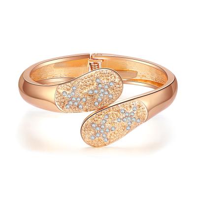 China Gold-plated bracelet Diamond-plated symmetrical spring opening double star head of fashion jewelry women's bracelet and texture fashion for sale